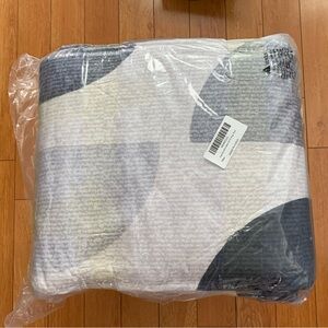 Foxmas 5x7 Area Rugs for Living Room, Machine Washable, Non-Slip. New